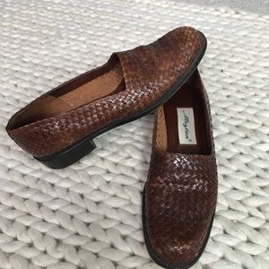 Mezlan®️ Woven Vintage Slip-on